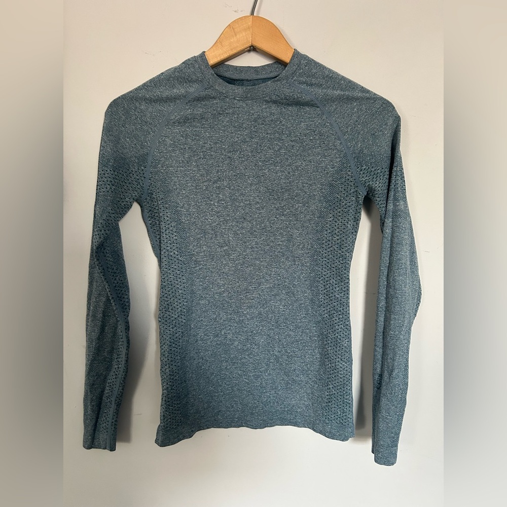 Figs Long Sleeve Women's Seamless Top in Heather Teal